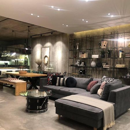 Amazing Semi-Basement Art Apartment Easy Walk To Nafplio Centre ภายนอก รูปภาพ