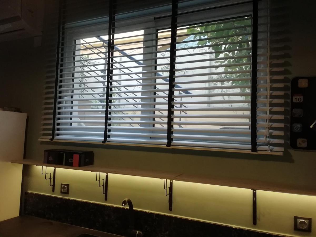Amazing Semi-Basement Art Apartment Easy Walk To Nafplio Centre ภายนอก รูปภาพ