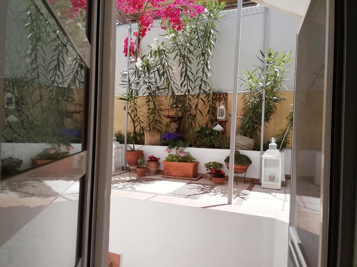 Amazing Semi-Basement Art Apartment Easy Walk To Nafplio Centre ภายนอก รูปภาพ