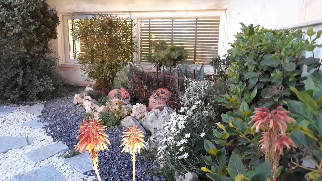 Amazing Semi-Basement Art Apartment Easy Walk To Nafplio Centre ภายนอก รูปภาพ